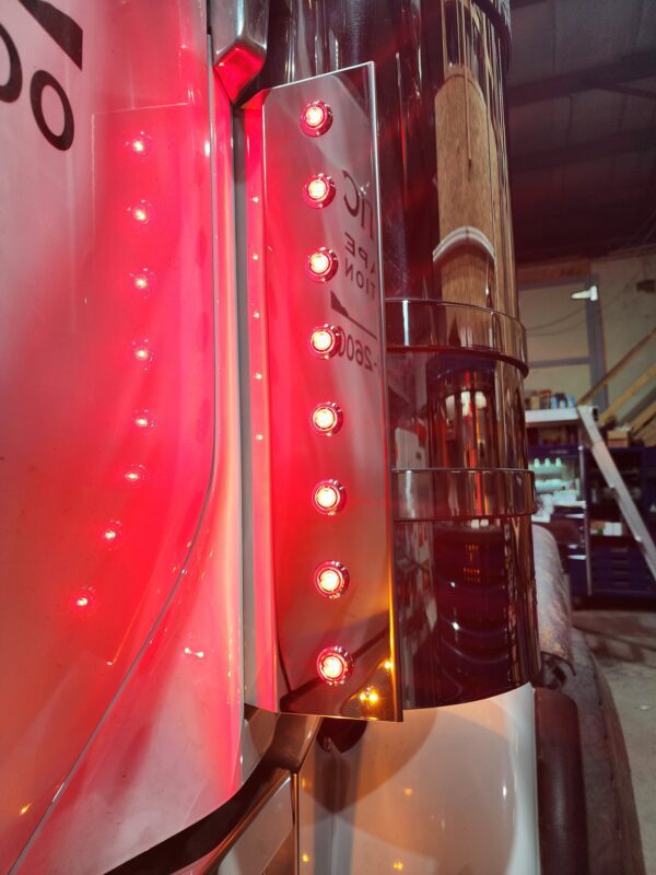 Peterbilt Rear Breather Panels - Image 2